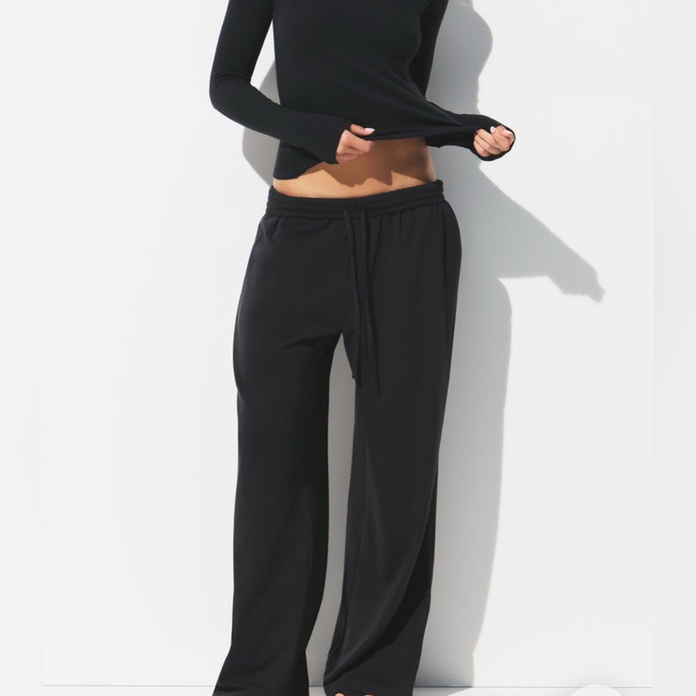 Skims Wide Leg Black Sweatpants LARGE